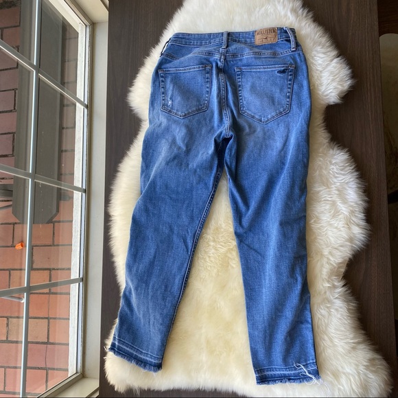 Hollister Collection High rise jeans size 3 w26 - Picture 5 of 7
